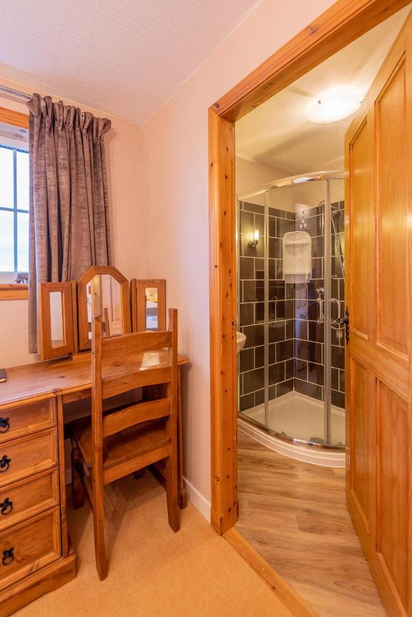 Paible Benview Bed And Breakfast & Luxury Lodge, Isle Of North Uist מראה חיצוני תמונה